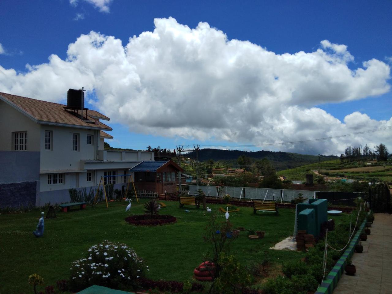 Drizzle Drop Inn Ooty Bagian luar foto